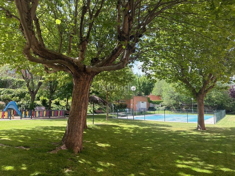 Foto 122b64e9-736f-426b-ab46-bba0472654b5. Pis amb calefacció aparcament piscina a Parque Empresarial Rozas de Madrid (Las)