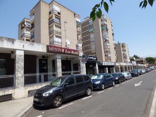 Pis a Aluche. Piso exterior de 3 dormitorios en avda. padre piquer  distrito l