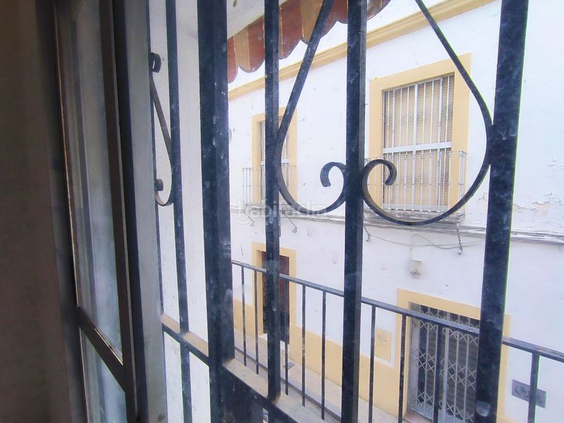 Foto 42eef1e8-f7de-4db5-b5a0-1e4e0b857a70. Casa amb calefacció aparcament a casco histórico - ribera - san basilio Córdoba