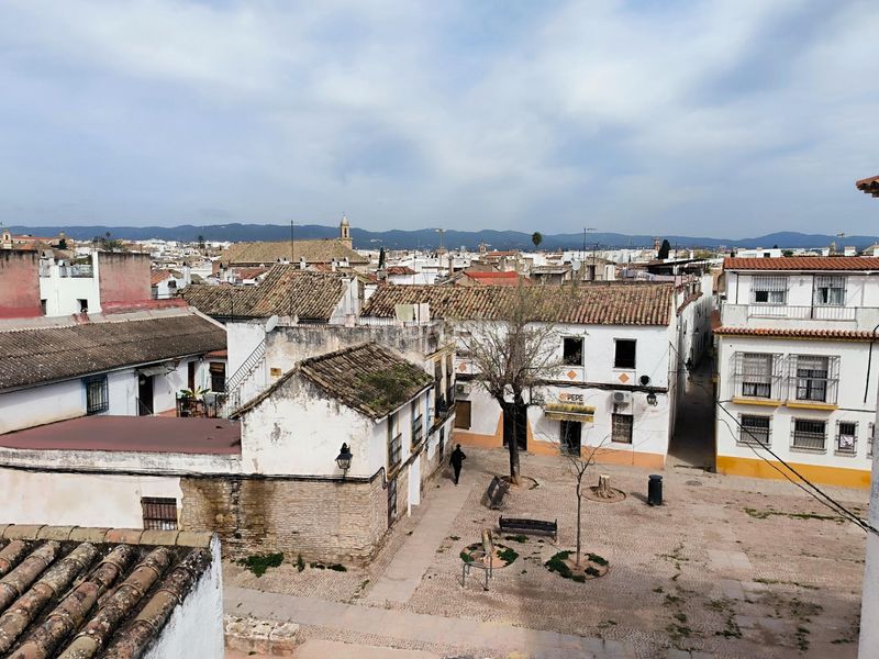 Foto 4de7715e-58d7-4549-bcca-fc7228224d9f. Casa amb calefacció aparcament a casco histórico - ribera - san basilio Córdoba