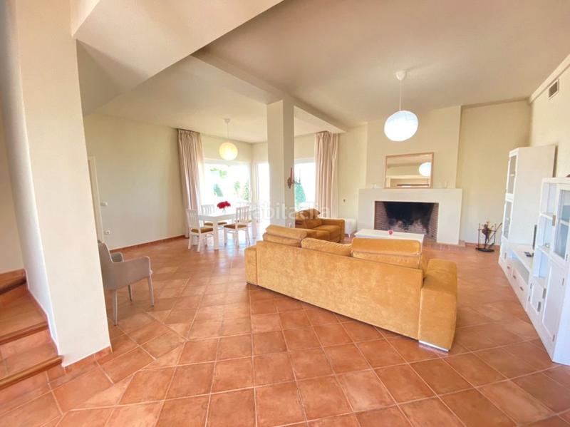 Foto 0b3a02a0-8336-433f-b81b-4a3768e36c88. Chalet with fireplace heating parking pool in Urbanización Santa Rosa Torrox