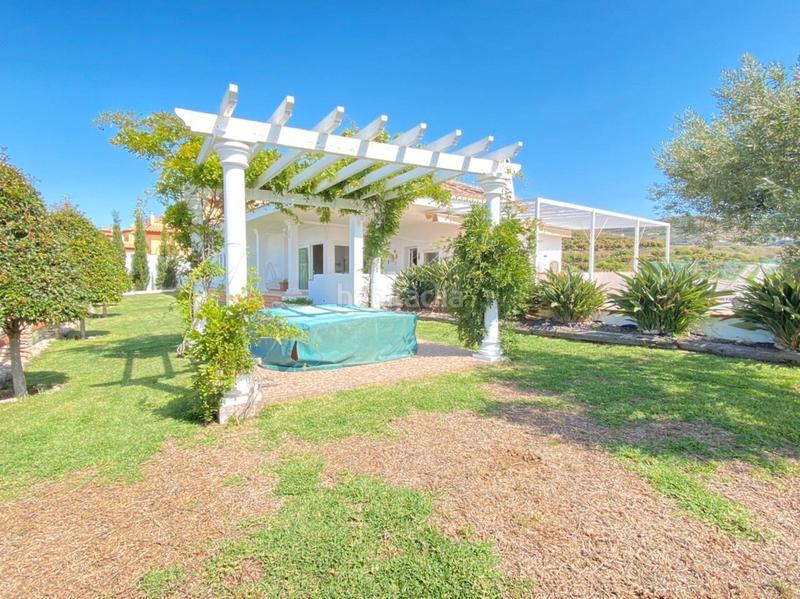 Foto 96edcd61-67e0-43e1-9a03-ce2d47f804fd. Chalet with fireplace heating parking pool in Urbanización Santa Rosa Torrox