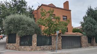 Casa en Paseo de la chopera. Casa en venta en  rivasvaciamadrid, madrid