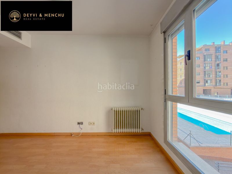 Foto 7a3afd61-e1b8-484f-bb9f-e172ae9a960b. Pis amb calefacció aparcament piscina a Sanchinarro Madrid