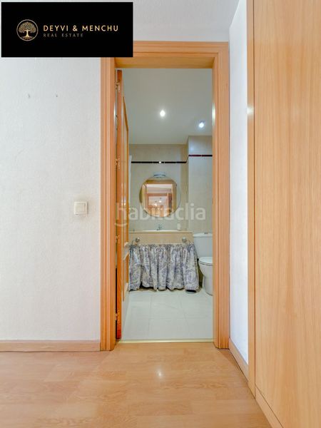 Foto fba5146a-2a11-4904-b4d2-2619e12c30c0. Pis amb calefacció aparcament piscina a Sanchinarro Madrid