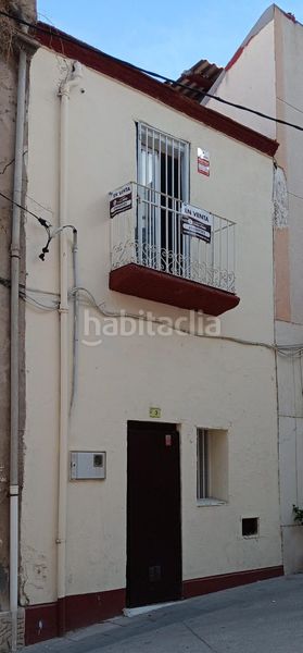 Foto d2048336-8236-4ece-af55-fb9a7165f667. Casa adossada a Centre Tortosa