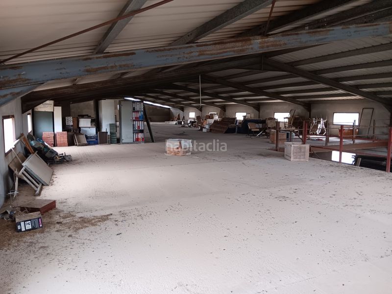 Foto 14b9b59d-6046-4b26-bdea-1b205508aa23. Bâtiment à usage industriel dans Ginestar