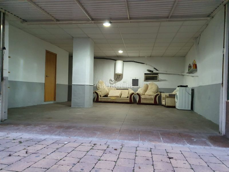 Foto a00d11dc-9053-47d7-989e-13ef01419f92. Maison jumelée avec parking dans Aldover