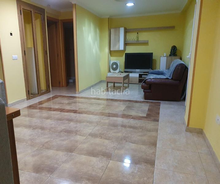 Foto aa613709-b044-48b4-a7c4-b4db42d40e97. Maison jumelée avec parking dans Aldover