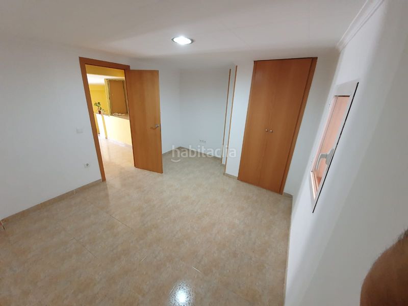 Foto cca69c72-70c3-450a-b48e-cd15fc84f0b3. Maison jumelée avec parking dans Aldover