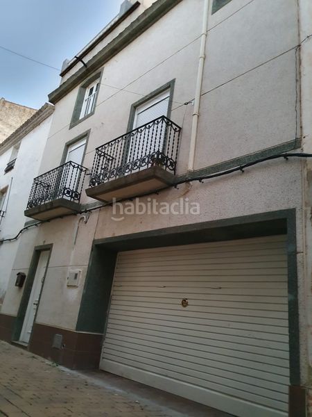 Foto 16568845-057c-4a68-ad28-99f9c621b762. Semi detached house with parking in Aldover