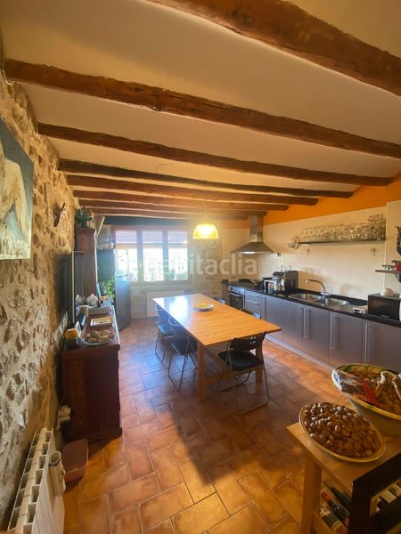 Foto e247e08f-7568-4f2a-b787-b7efa66ab76e. Maison jumelée avec chauffage parking dans Arnes