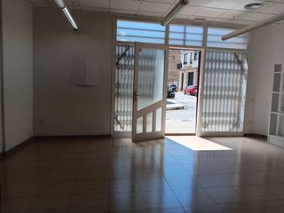 Lloguer Local Comercial a Ferreries. Local comercialferreries