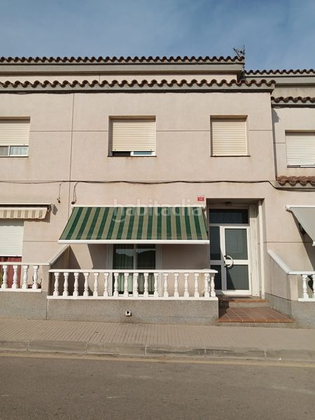 Foto 650f6fff-1b1a-4e29-9cbd-3c8432ebd6ff. Duplex avec chauffage parking dans Camarles