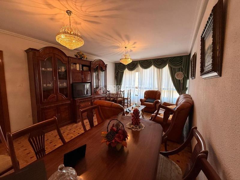 Foto dc9008f3-2a95-4e26-90f5-bb2c7e0a03d3. Pis amb aparcament a Valencia de Don Juan