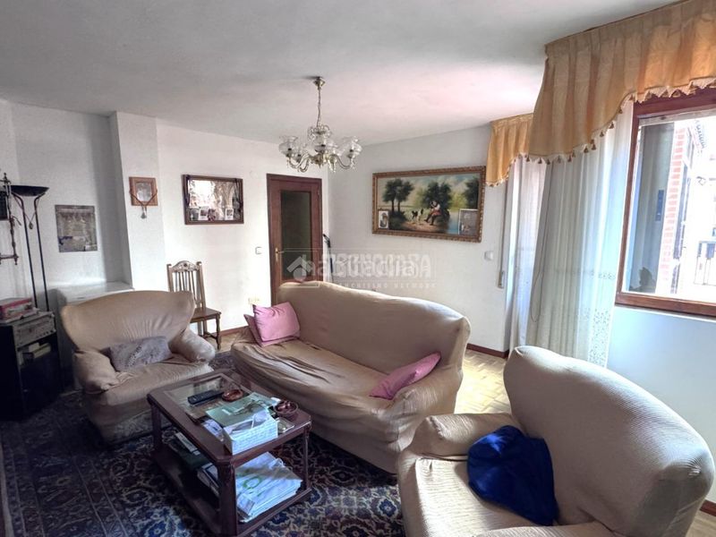 Foto f6521156-8016-4761-bbaf-a8fe83e7abd9. Pis amb calefacció aparcament a San Mamés - La Palomera León