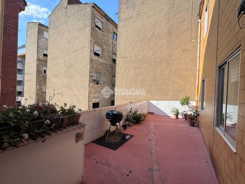 Foto 5dbd8fc8-7ee2-4af2-b8cd-ee218c8c3e6c. Edifici a La Asunción - La Inmaculada León