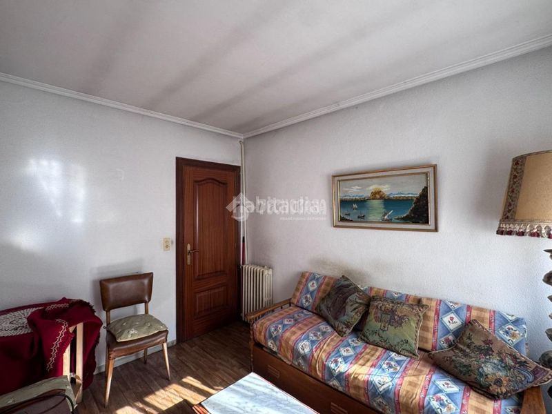 Foto e3ee736a-57ab-41d5-aa10-ff05bc4ad874. Edifici a La Asunción - La Inmaculada León