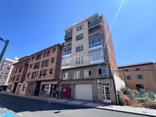 Rent Flat  Calle ramón y cajal. Piso en alquiler en león
