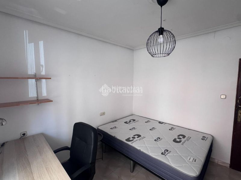 Foto eb7256d2-0620-4ec1-a955-922bb9f7bf8f. Flat with heating in San Mamés - La Palomera León