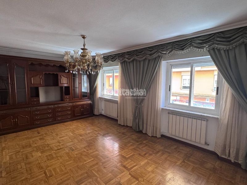 Foto 5760e411-9311-4177-975e-5a5f39f544b2. Flat with heating in San Mamés - La Palomera León