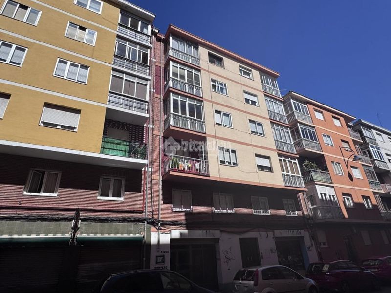 Foto d772a367-7840-4f76-beac-2242323839f2. Flat with heating in San Mamés - La Palomera León