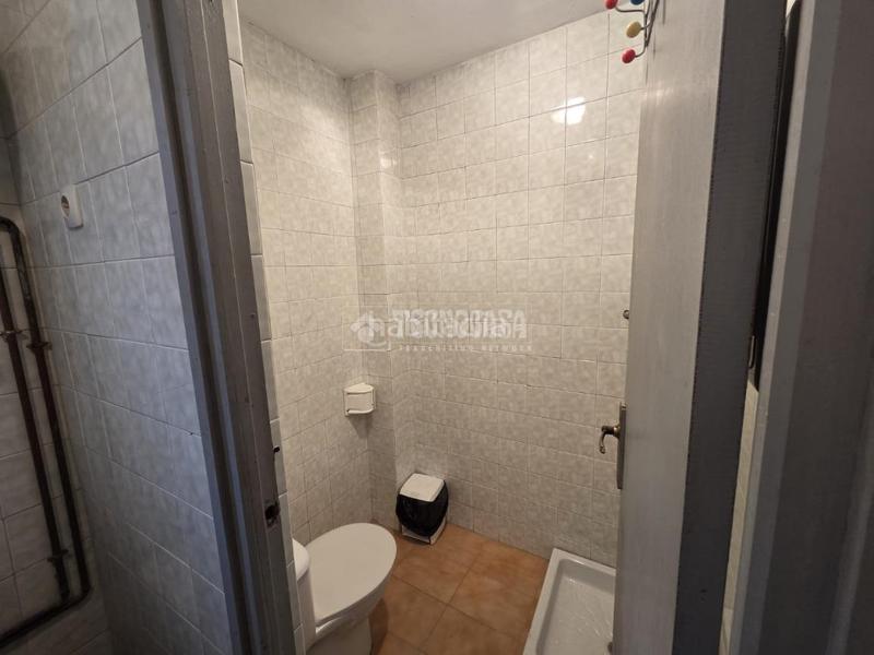 Foto d596d44f-31dc-4333-9ef0-d26e57a6de2f. Local comercial  en venta en Las Ventas León