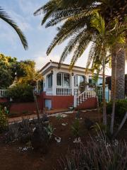 Haus  Plaza flor de pascua. Villa con jardn y vistas al mar en el sauzal