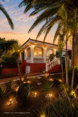 Casa in Sauzal (El). Villa con jardín y vistas al mar en el sauzal