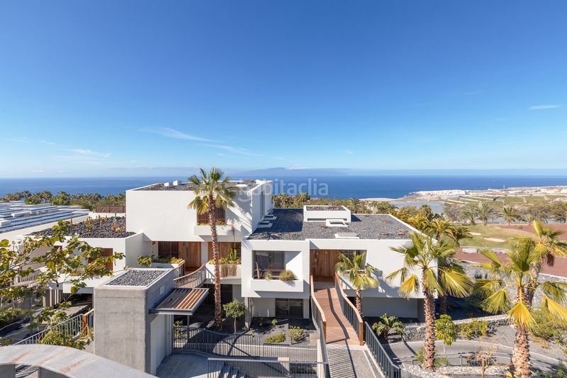 Foto 38d0baf4-1456-4691-87ca-448d9200a986. Planta baixa amb piscina a Playa Fañabé Alto Adeje