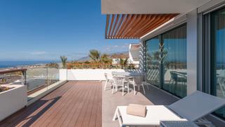 Zweistöckige Wohnung in Acantilados de Los Gigantes. Los jardines de abama – exclusividad y diseño en el abama resort