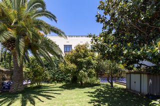Pis  Calle cabrera pinto. Planta baja con jardín privado de 200 m² en el casco histórico d