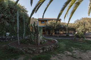 Casa en San Juan de la Rambla. Exclusiva finca en san juan de la rambla con tres unidades indep