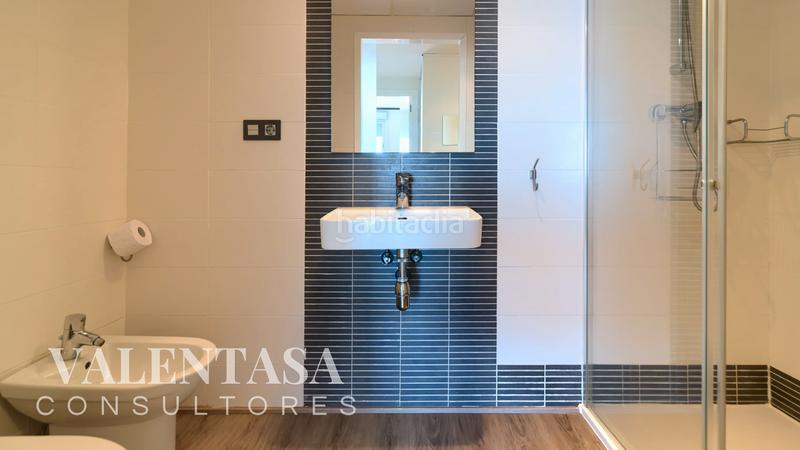 Foto ae25e254-3122-48a4-883e-74784692a36e. Àtic amb calefacció aparcament a La Constitución-Canaleta Mislata