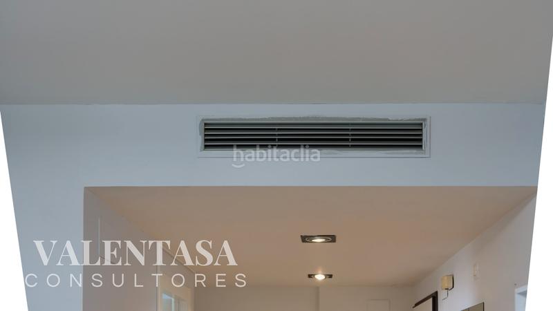 Foto b907b8a8-b5dc-46b7-abc9-d9588566ca29. Àtic amb calefacció aparcament a La Constitución-Canaleta Mislata