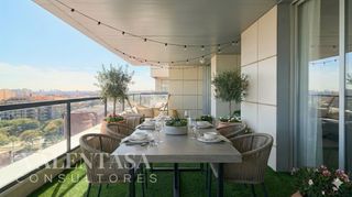 Àtic  Carrer el fielat. Semi atico con terraza de 30 m2