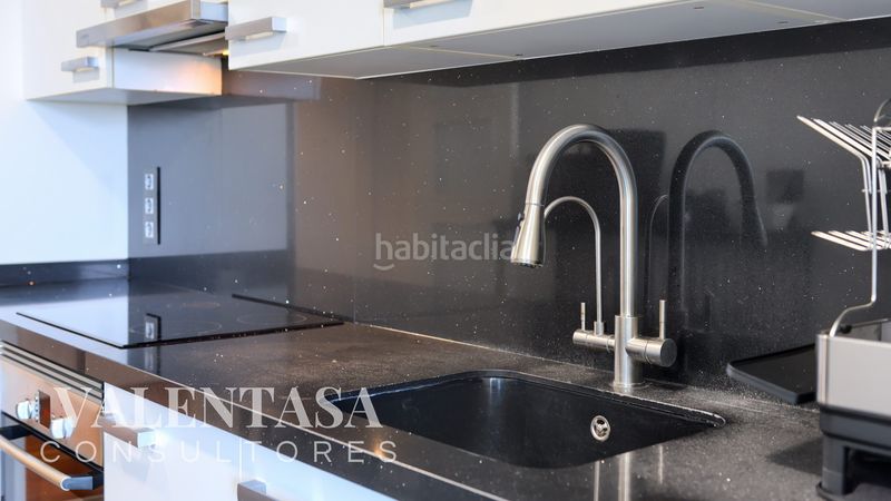 Foto bae6f2aa-f23e-4d1e-8c54-0d49229bea84. Àtic amb calefacció aparcament a La Constitución-Canaleta Mislata