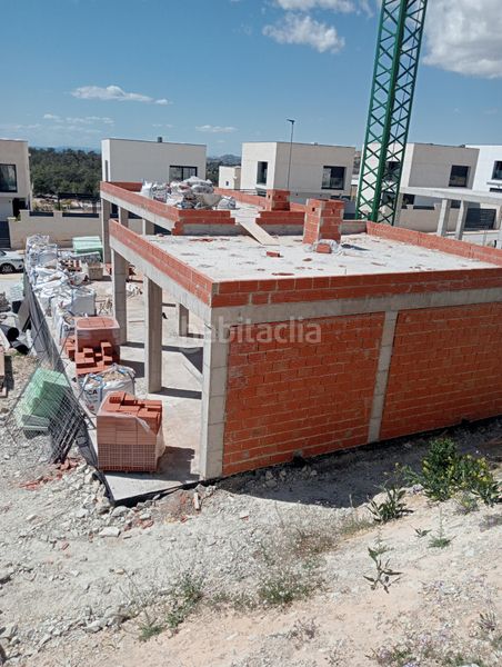 Foto 5620986a-6b6d-46c4-a5d9-13b9ab2a9124. Casa 114m<sup>2</sup> amb calefacció aparcament piscina a balcón de Finestrat-terra marina Finestrat