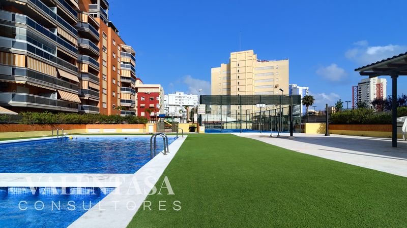 Foto a1ab3b27-ac14-4fb9-8805-5821373991b7. Pis amb aparcament piscina a Platja de la Pobla de Farnals Pobla de Farnals (la)