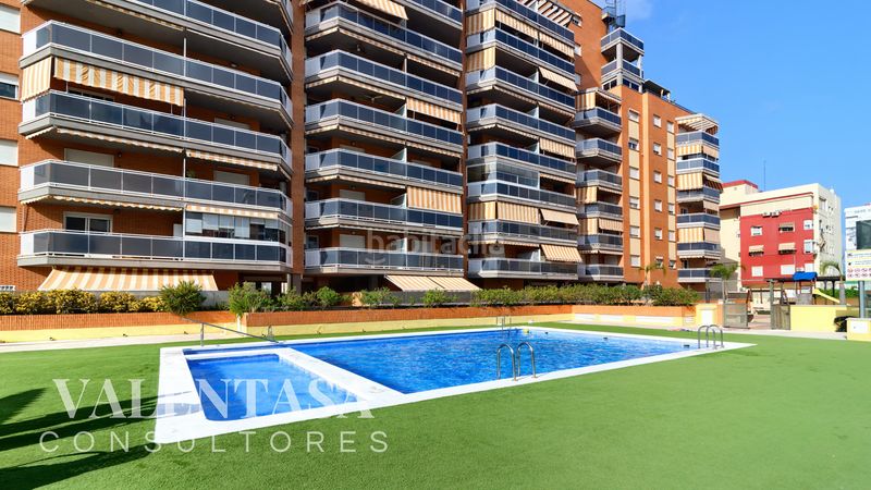 Foto edd5e5fb-20bb-440e-b097-5e7e44e058d6. Pis amb aparcament piscina a Platja de la Pobla de Farnals Pobla de Farnals (la)