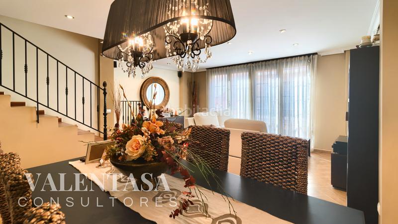 Foto db9feb7d-bd84-48ef-a8ac-e1c336aa6a25. Semi detached house with parking in Llombai Burriana