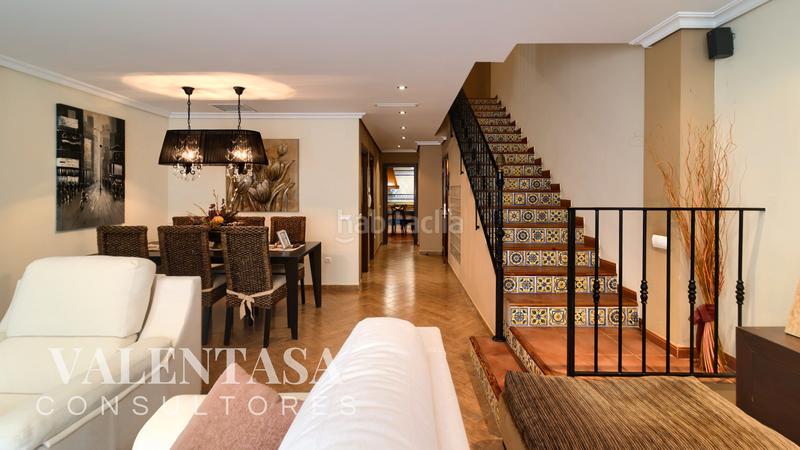 Foto eae5df6f-fc8a-450e-a276-16ed33f0335b. Semi detached house with parking in Llombai Burriana