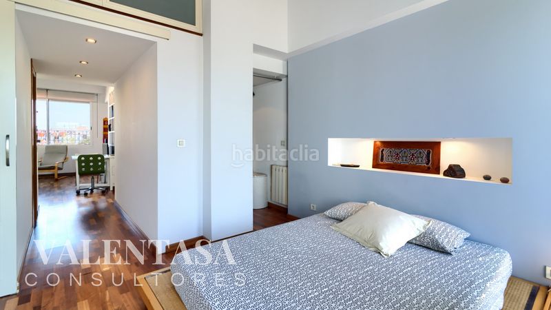 Foto 2ee4d0ff-1cc3-4708-a691-5ccba7928511. Àtic amb calefacció a Russafa Valencia