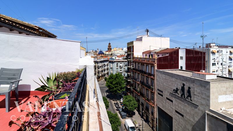 Foto 60b7b280-35c0-4f67-9f81-0440e99cec7f. Àtic amb calefacció a Russafa Valencia