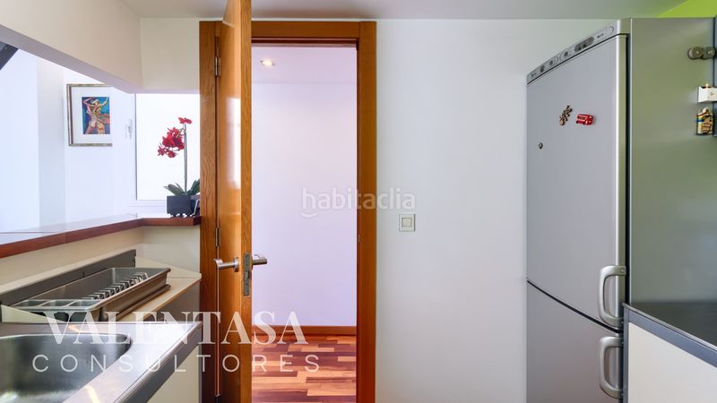 Foto 89e7f727-07ce-49df-ac77-2e26c554ce5e. Àtic amb calefacció a Russafa Valencia