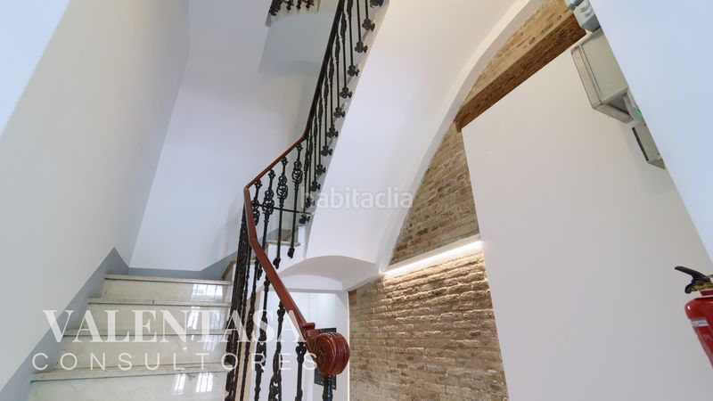 Foto e73d7ec4-7c0d-44b9-9c41-0c96f347cb5a. Àtic amb calefacció a Russafa Valencia