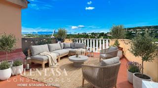 Maison jumelée à El Bosque. Adosado en urbanización privada el bosque: golf, piscina y dos o