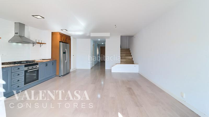 Foto 25baadcd-f614-49a4-9d4a-74e50accbb81. Dachwohnung mit parking in La Creu Coberta Valencia