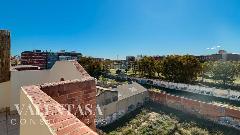 Foto 43badc6b-43ad-4a46-a539-f102af18f700. Dachwohnung mit parking in La Creu Coberta Valencia