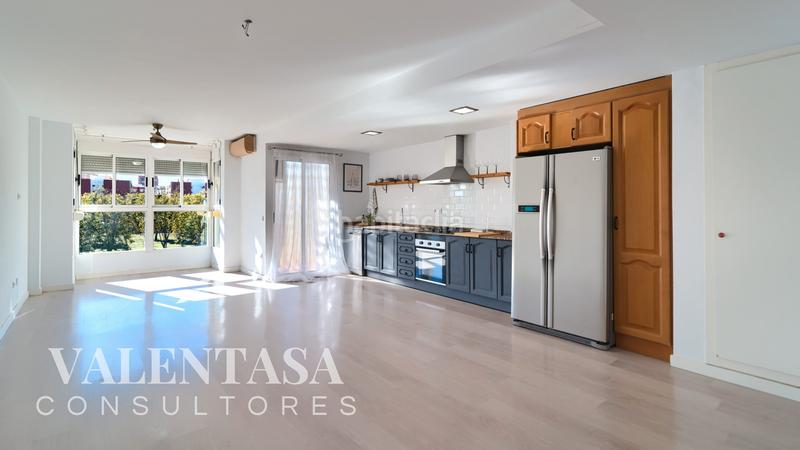 Foto b2f8a5f6-41ab-4bbc-b656-4a2c5ec40036. Dachwohnung mit parking in La Creu Coberta Valencia